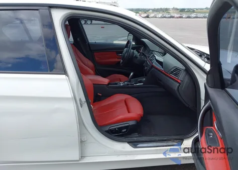 2013 BMW 328I из США, поврежденный, VIN WBA3A5G50DNP25287